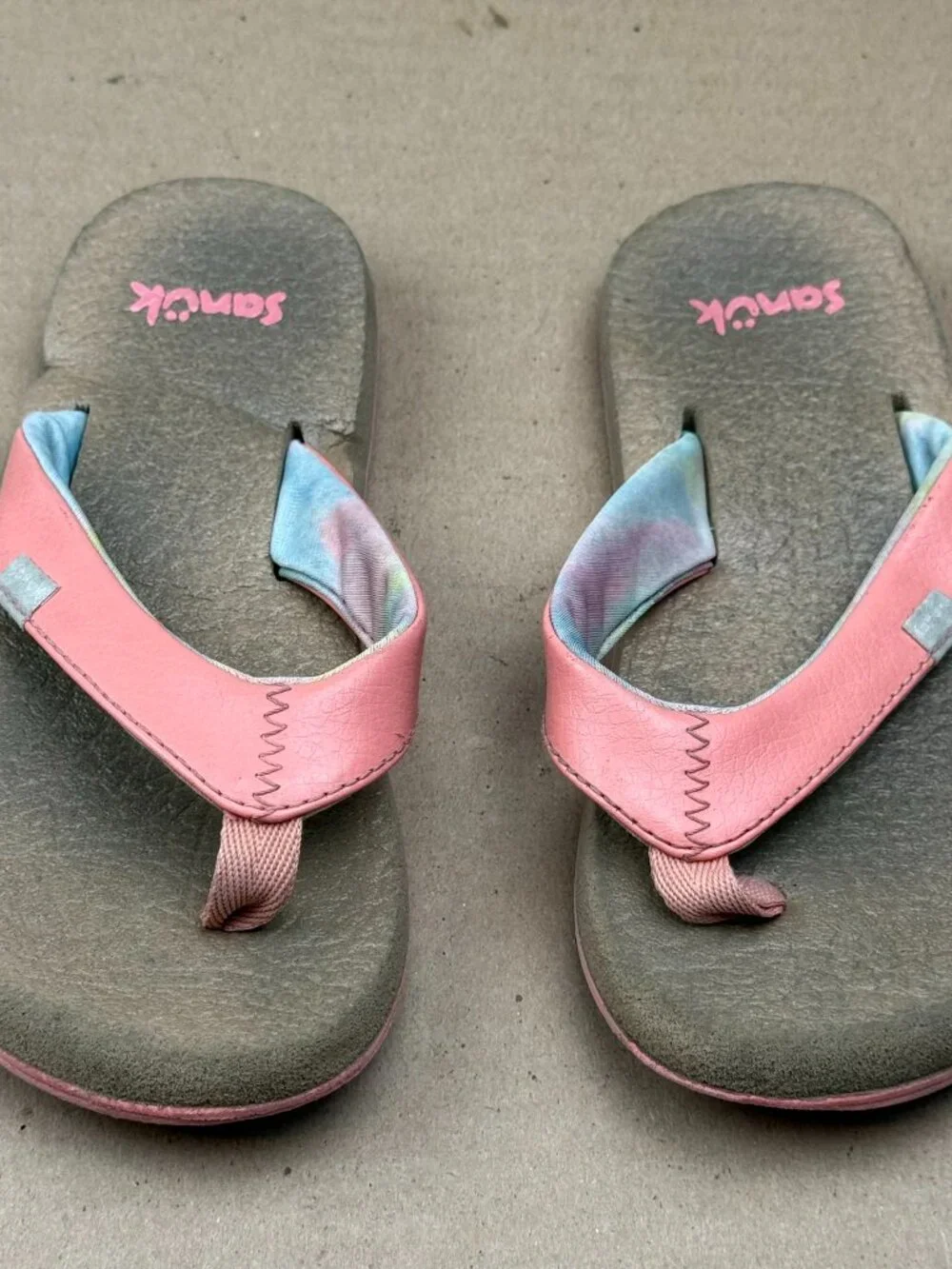 Sanuk kids Pink Tie-Dye Flip Flop Sandals Size 11-12 Used Condition
